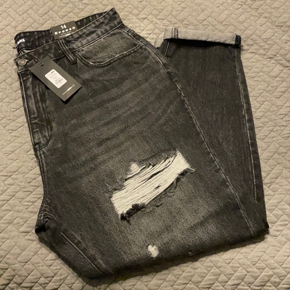 Fashion Nova boyfriend fit jeans